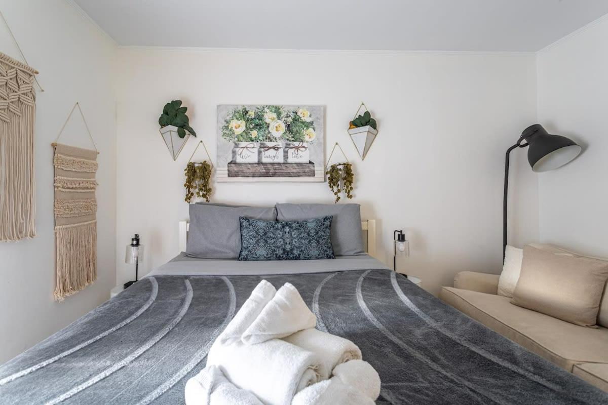 Holiday home Bohemian By Harborpoint Downtown &train